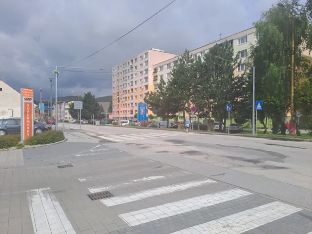 Fotodokumentácia - Projekt priechod pre chodcov na križovatke Hollého (16)