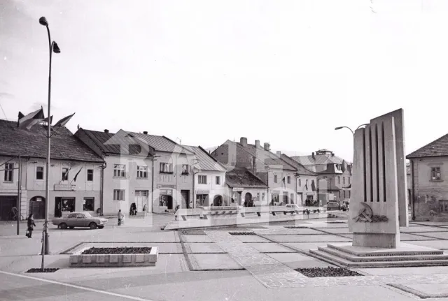 Rajecké námestie - rekonštrukcia v roku 1974  (25)