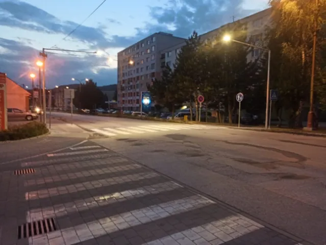 Fotodokumentácia - Projekt priechod pre chodcov na križovatke Hollého (15)
