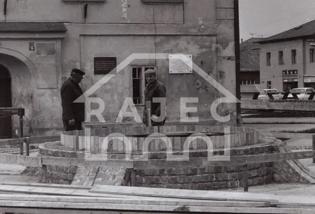 Rajecké námestie - rekonštrukcia v roku 1974  (5)