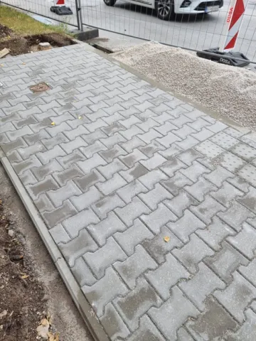 Fotodokumentácia - Projekt priechod pre chodcov na križovatke Hollého (7)