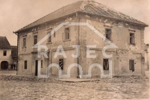 Zbombardovaný Rajec - rínok