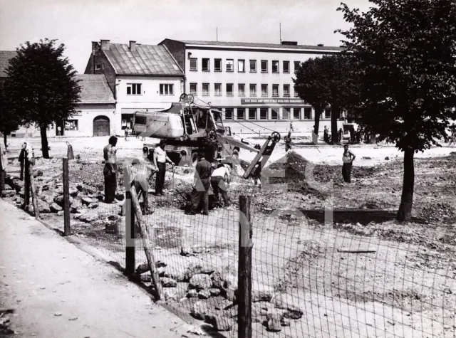 Rajecké námestie - rekonštrukcia v roku 1974  (19)