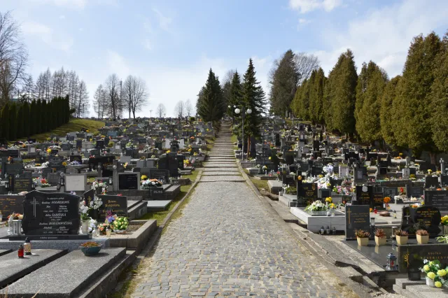 Mestský cintorín v  Rajci (1)