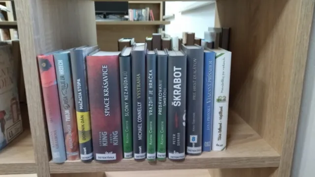 Projekt - Mestská knižnica s novou tvárou 2 (propagacia a označenie kníh logom FPU) (4)
